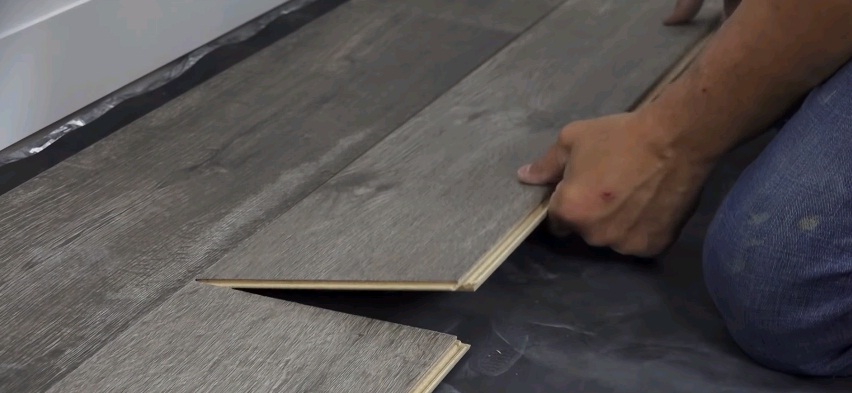 sàn gỗ công nghiệp dễ thi công