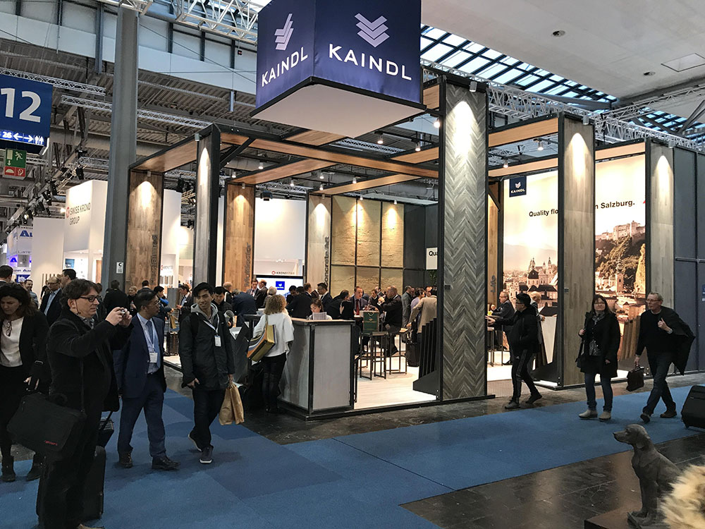 Theo báo Dân Trí: Trong năm 2019 sàn gỗ Kaindl cho ra mắt dòng sản phẩm siêu chịu nước Kaindl Aqua Pro